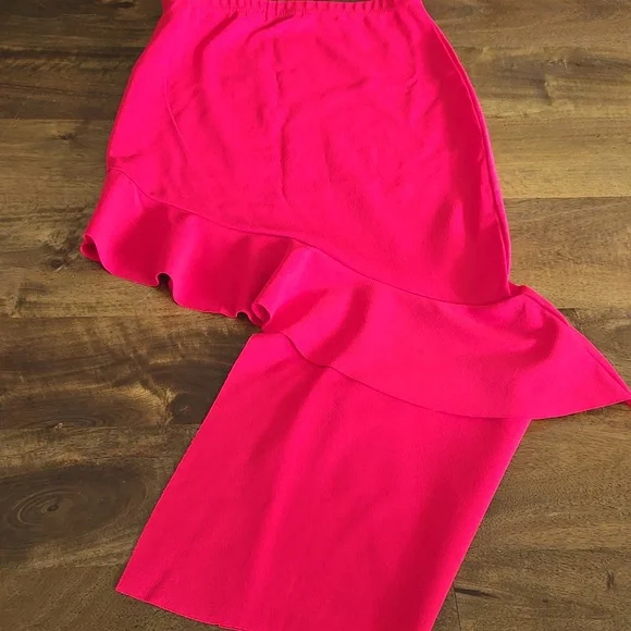 Red Pretty Little Thing Asymmetrical Skirt - Picture 2 of 3